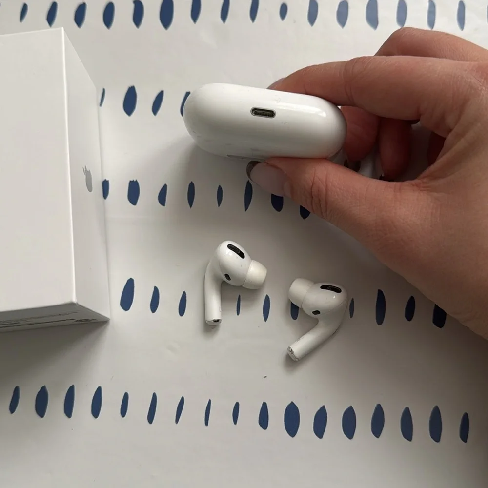 Apple AirPods Pro with Wireless Charging Case
